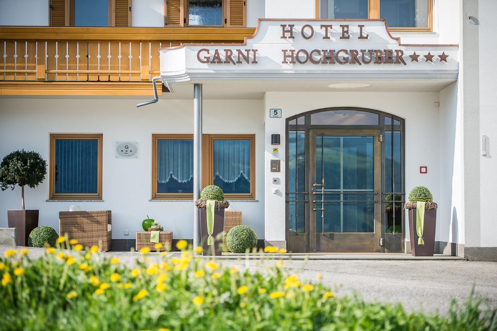 Hotel Garni Hochgruber Brunico Exterior photo