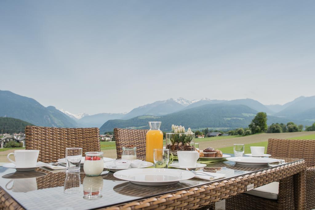 Hotel Garni Hochgruber Brunico Exterior photo
