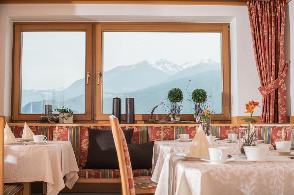 Hotel Garni Hochgruber Brunico Exterior photo